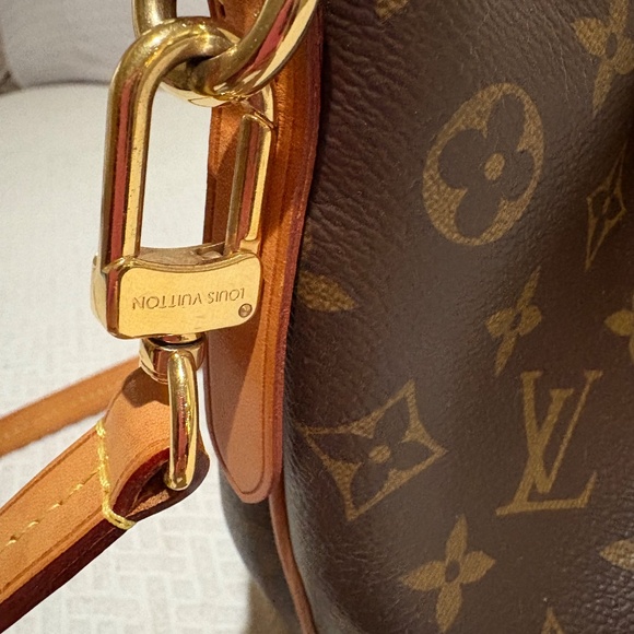 Louis Vuitton Turenne PM - Picture 3 of 11